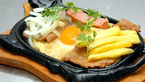 Dive into the vibrant taste of Hanoi Travel
